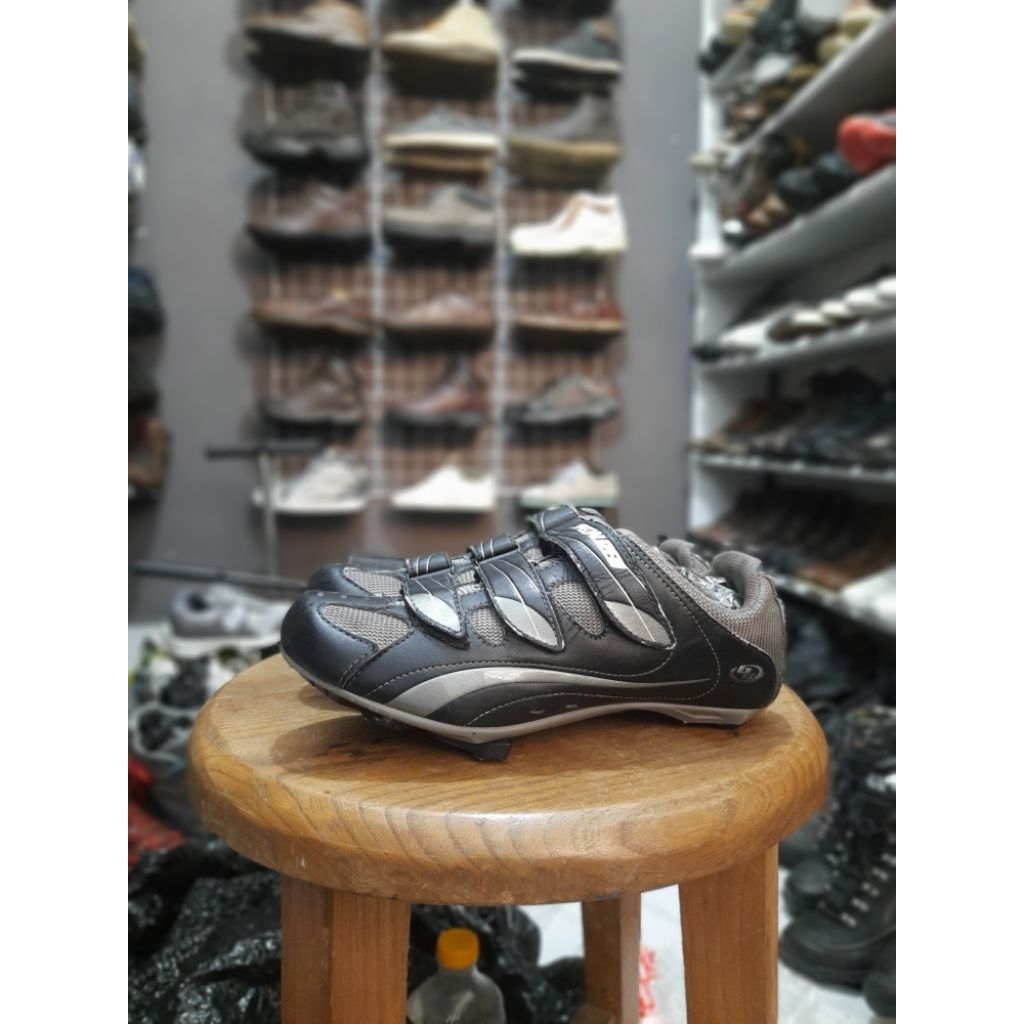 Sepatu sepeda Roadbike cleat SPECIALIZED size 41