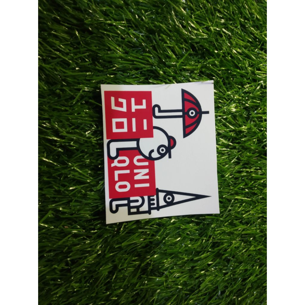 

stiker vinyl uniqlo