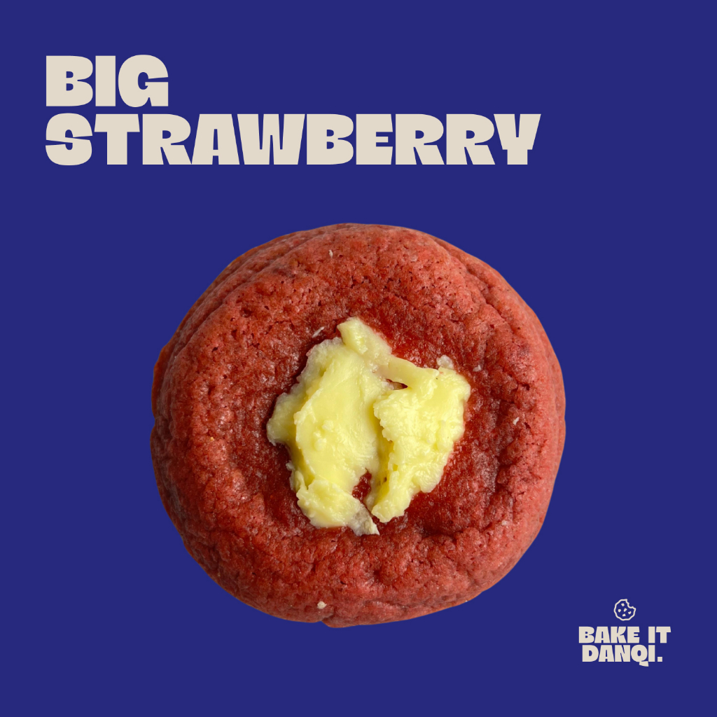 

STRAWBERRY BIG SOFT COOKIES CREAM CHEESE By Bake It Danqi
