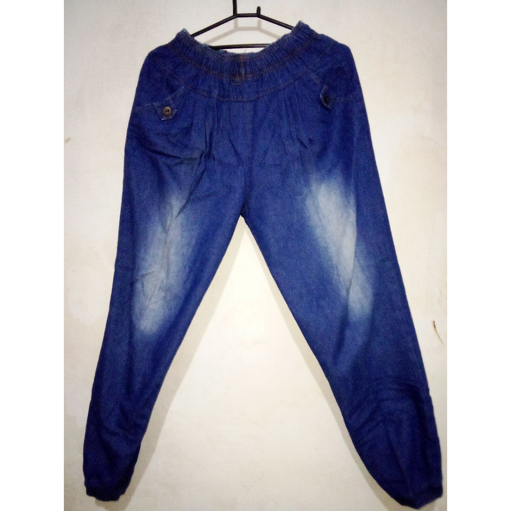 celana jeans jumbo warna biru tua pinggang karet murah