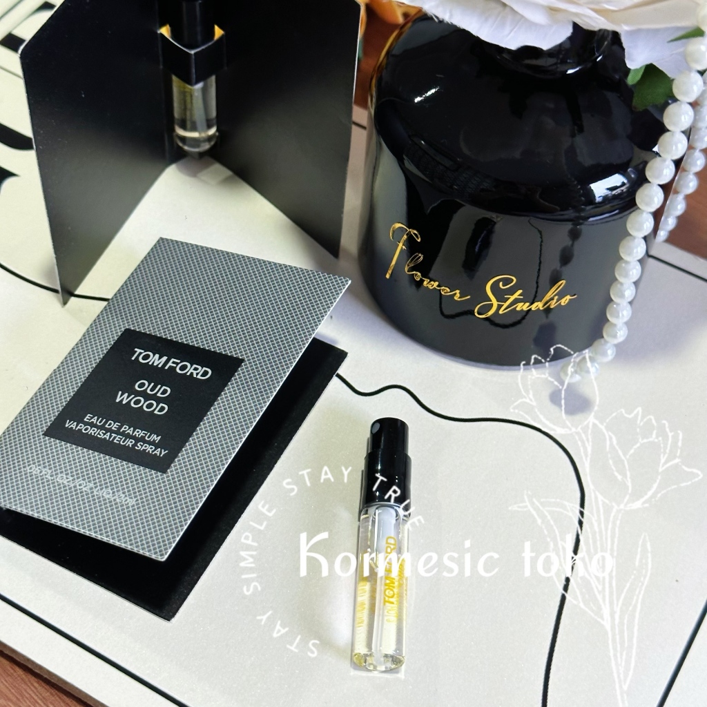 Koleksi Parfum Tom Ford - 1,5ml / 2ml Oud Wood  Botol parfum Lost Cherry 100% asli. Sampel - botol D