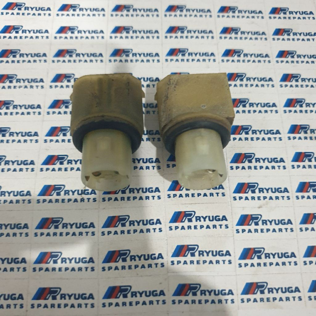 soket lampu fender 2 pin original BMW E34 E36