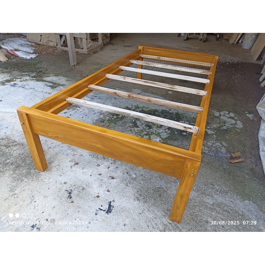 Dipan, ranjang tempat kasur, alas kasur kayu jati kepala kaki rata