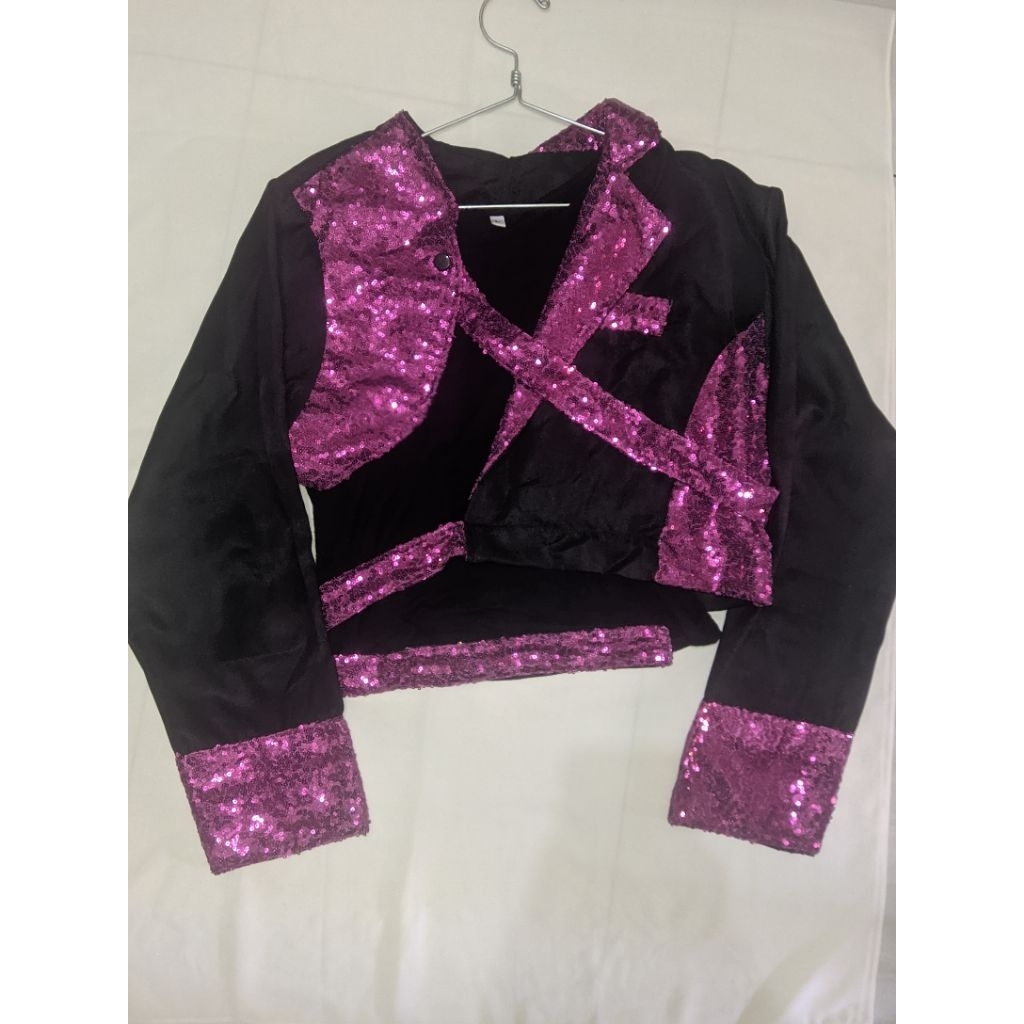 Preloved outer dancer/yearbook/outfit kpop idol