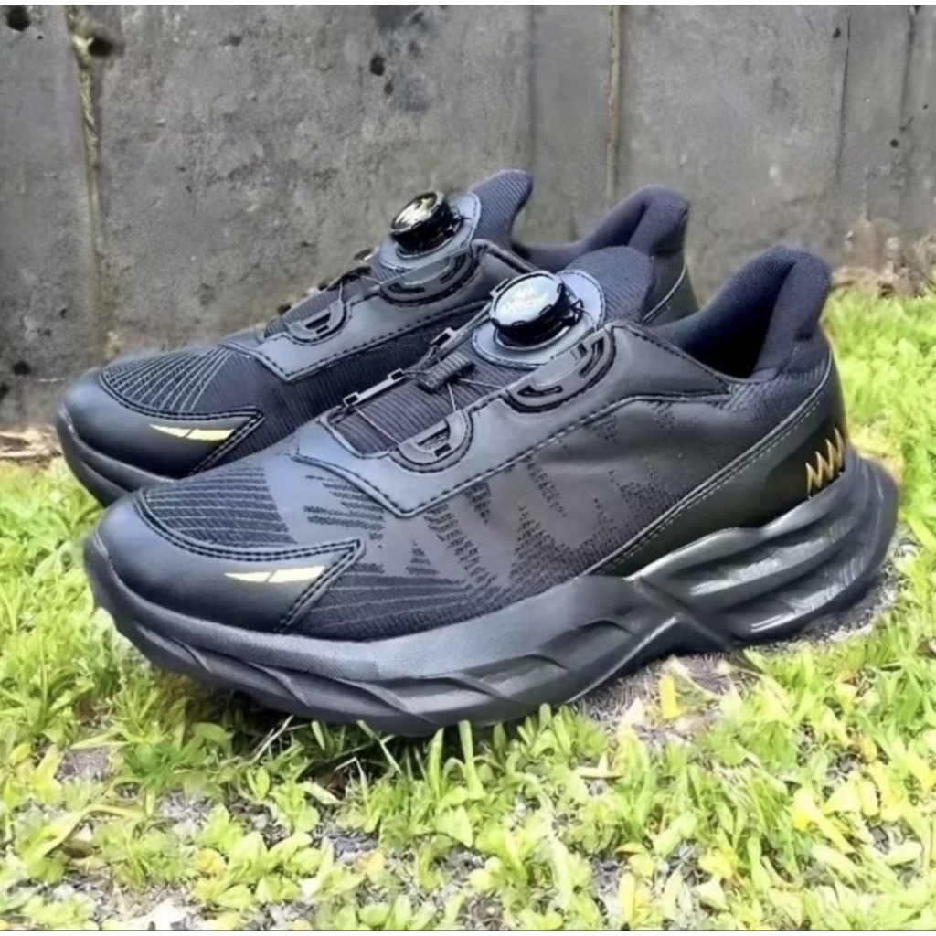 EXDUMA TALI PUTAR/SEPATU OLAHRAGA TALI PUTAR