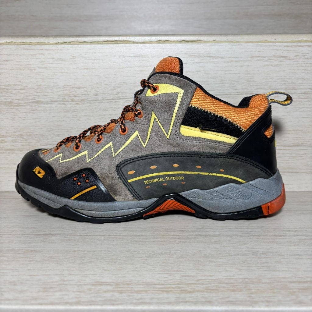 SEPATU OUTDOOR  TREKKING HIKING K2 SECOND ORIGINAL  [ MURAH ]