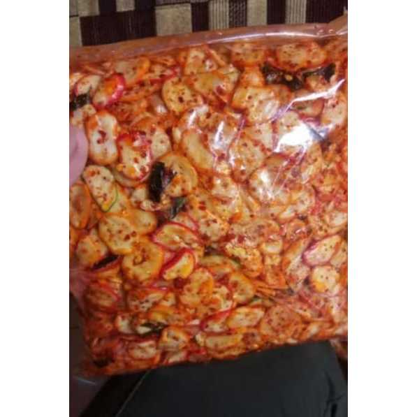 

Seblak kerupuk bawang/kerupuk seblak/sebring kerupuk warna pedas daun jeruk 250 gram