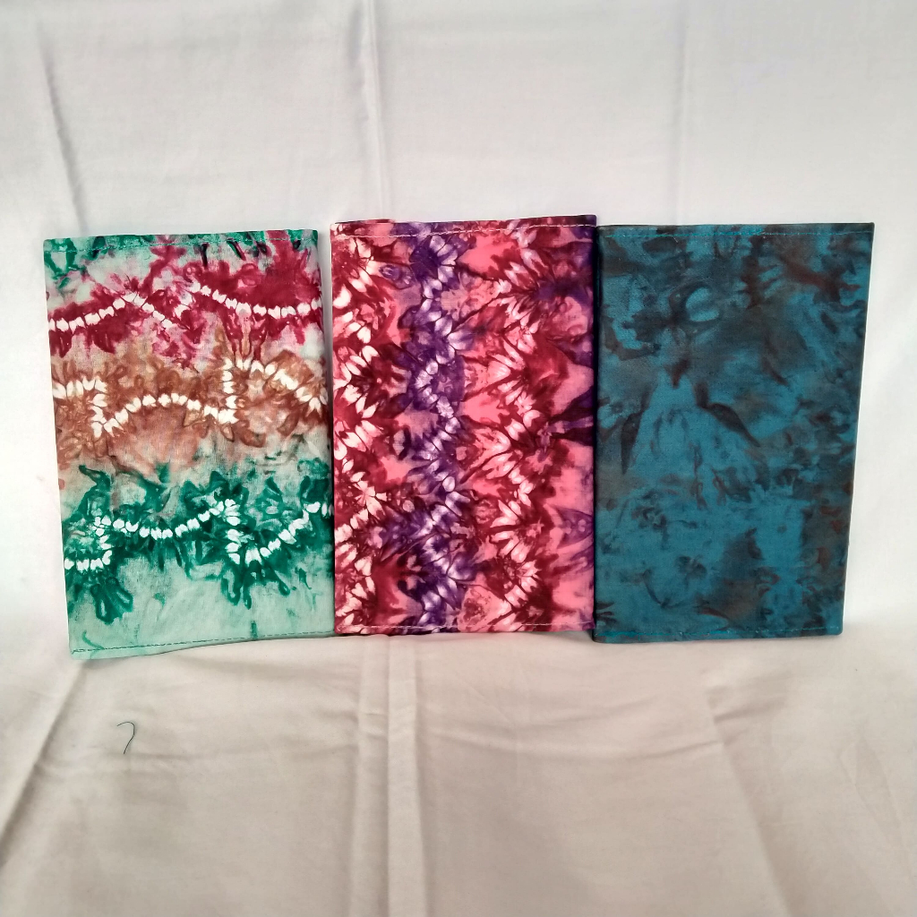 

Notebook Etnik dengan Cover Kain Sasirangan – Elegan & Bernuansa Budaya