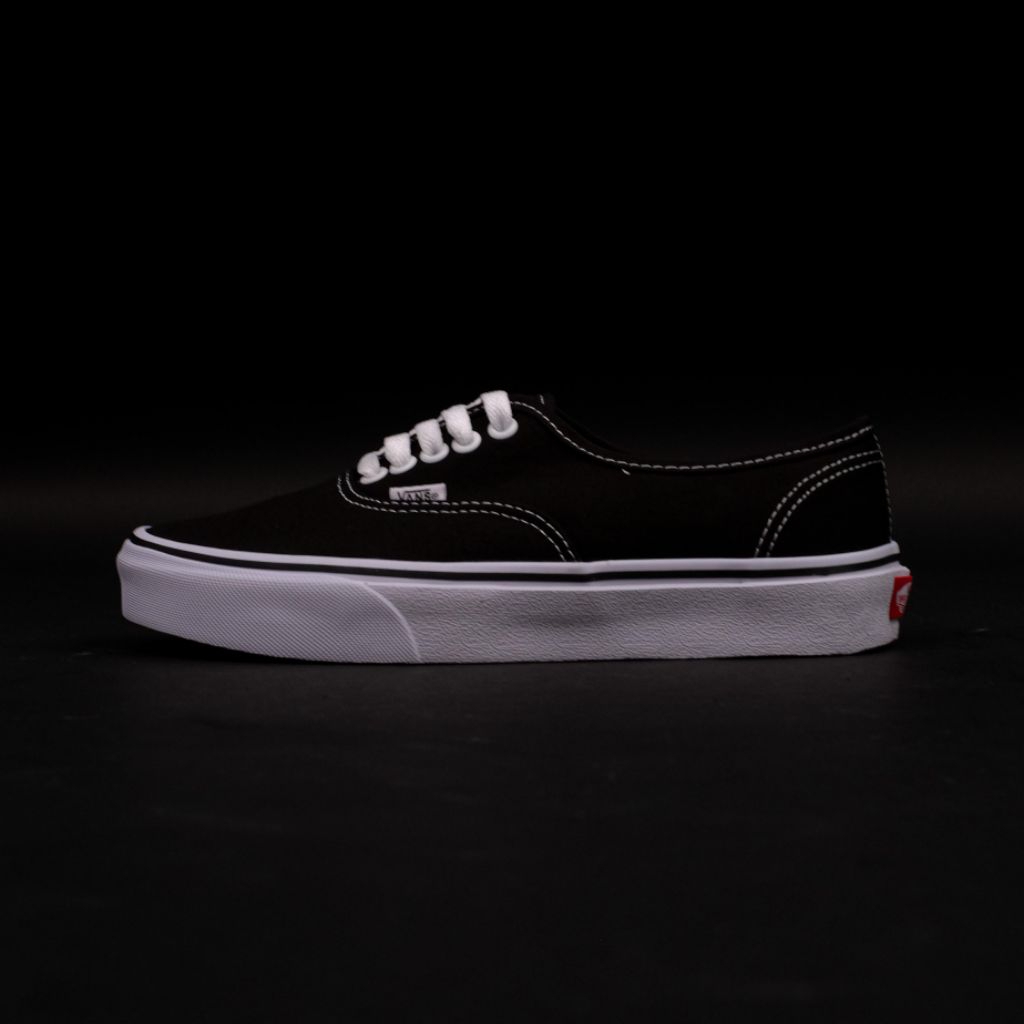 VansAuthenticBlackWhite