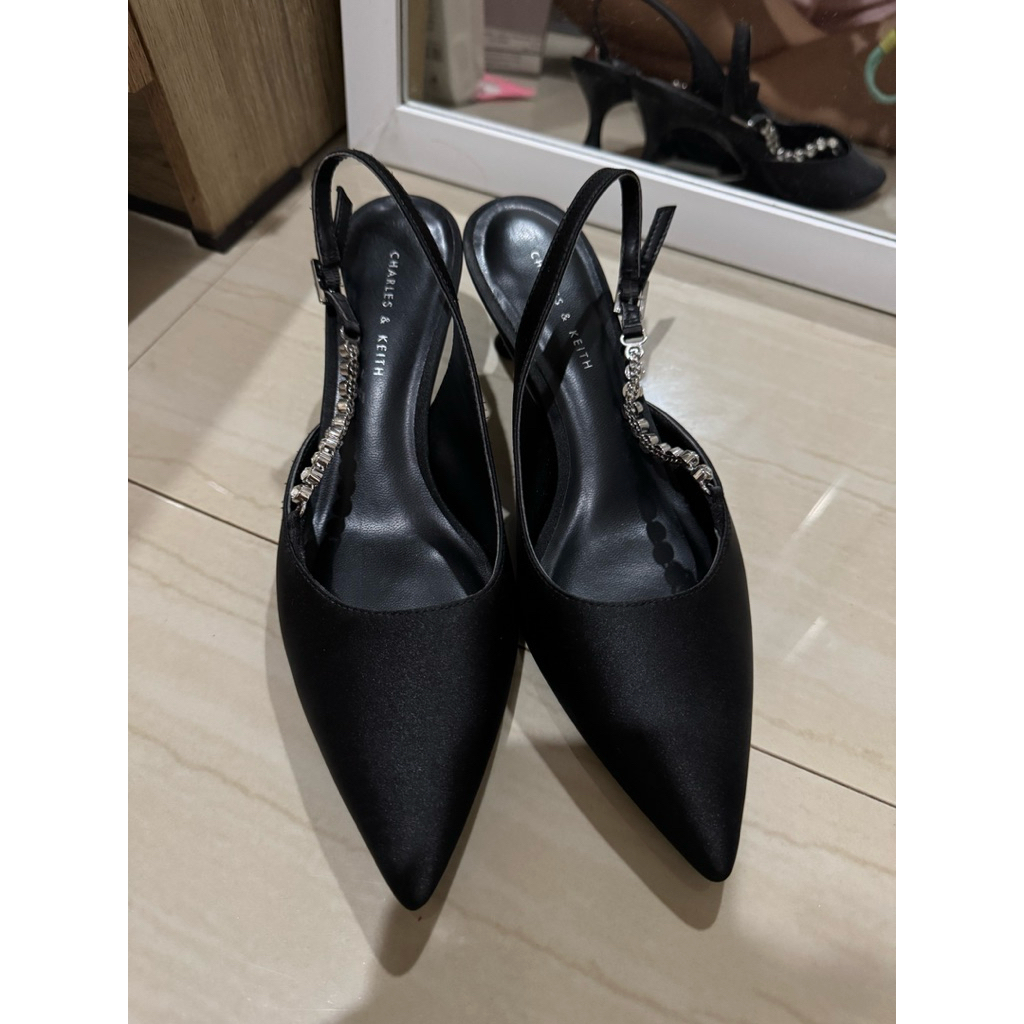 Preloved C&K Black Satin Sling Back Pump Heels Size 35