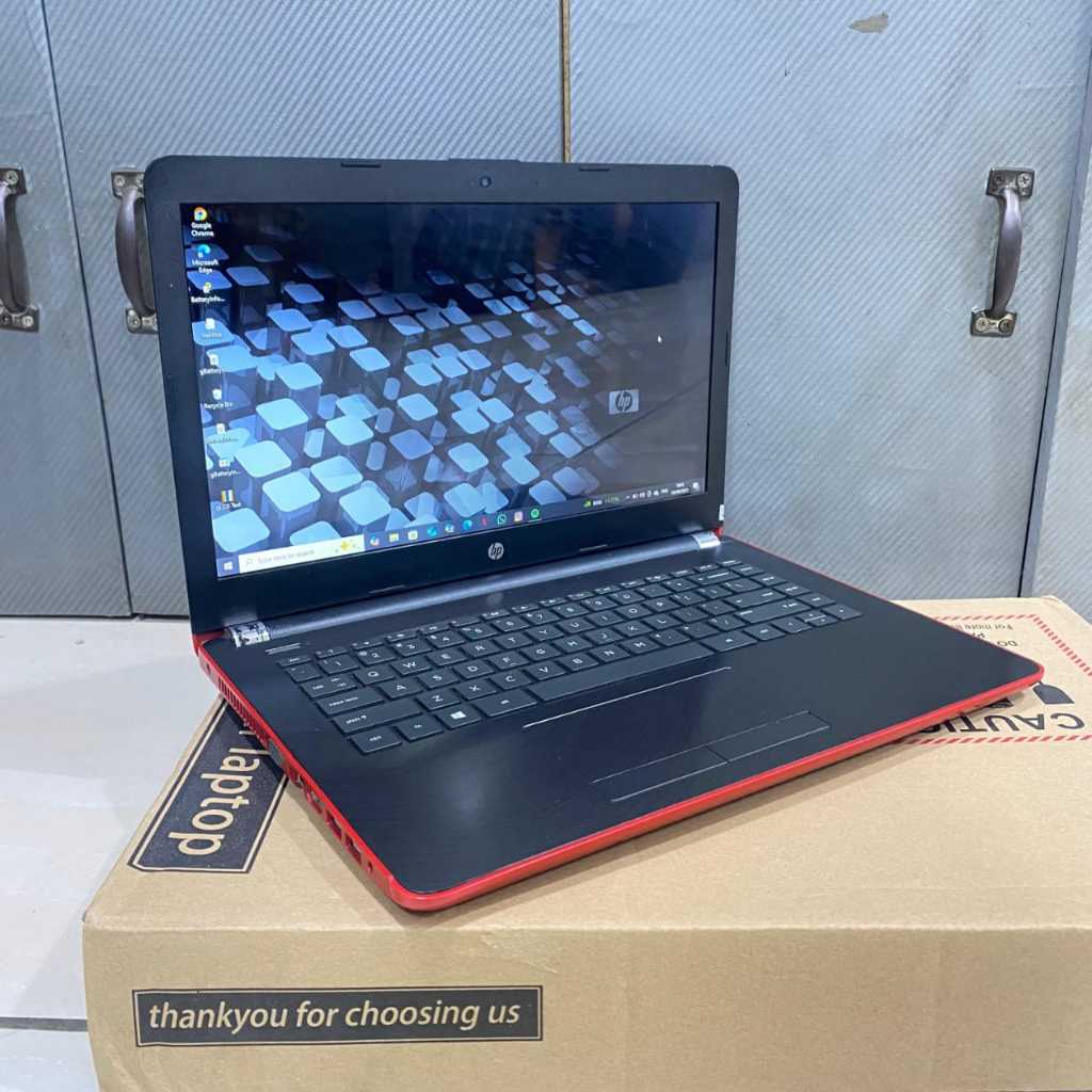 LAPTOP SECOND,Laptop HP 14 - bw018AU, AMD A9-9420, Ram 4/500Gb, Super Slim, Lengkap, Red