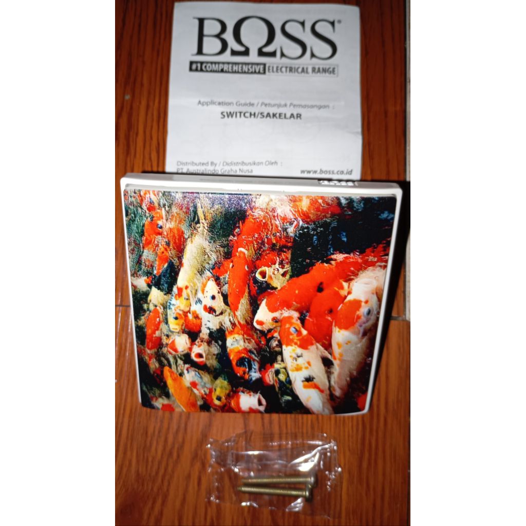 Sakelar B*ss Design Ikan Koi