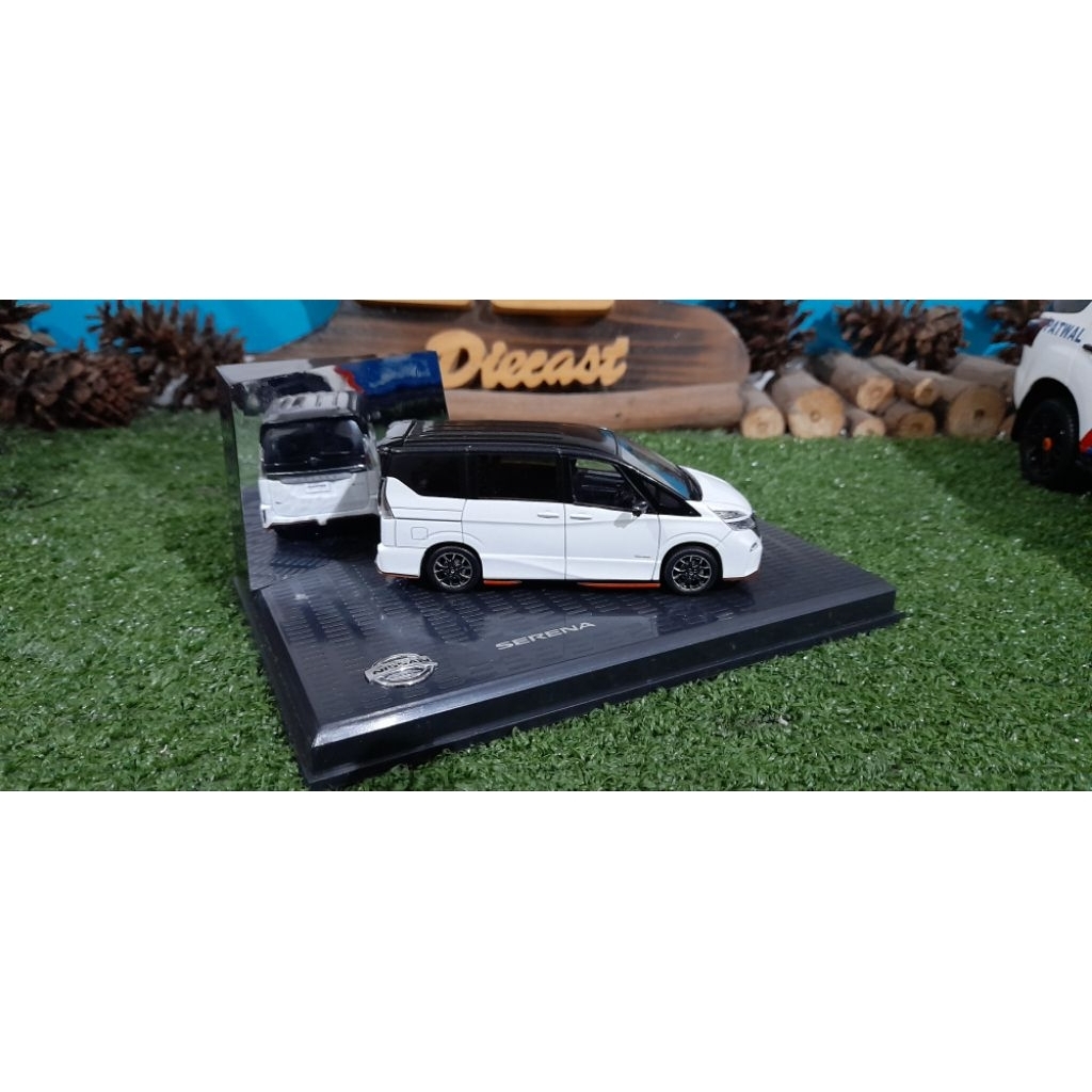 Diecast Miniatur Nissan Serena C27 Nismo skala 1:43