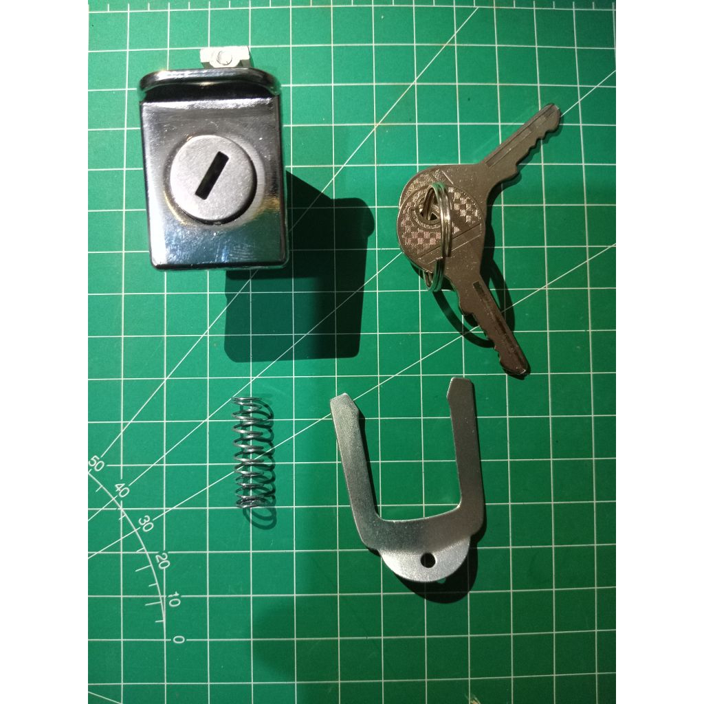 KUNCI LACI/ BOX LACI VESPA SUPER SPRINT PX EXCEL EXCLUSIVE STRADA