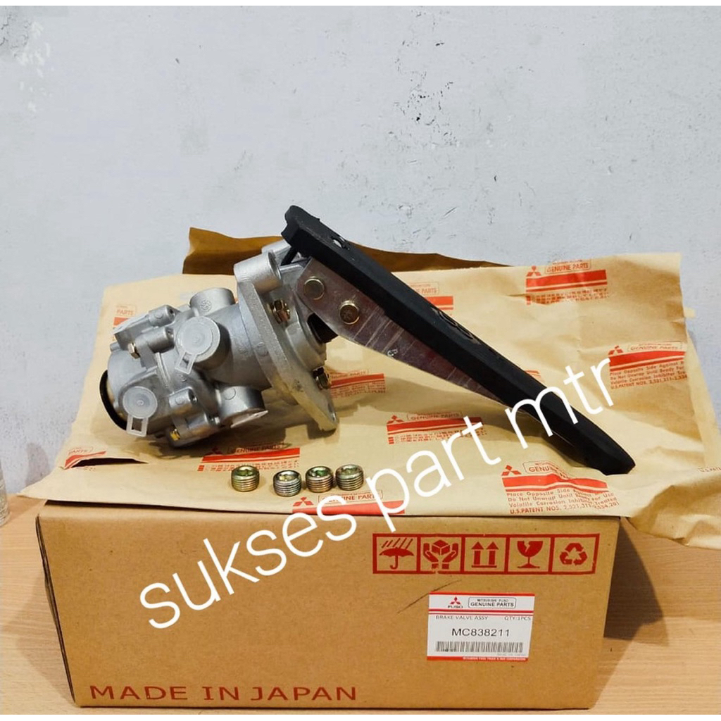 brake valve fuso 6D16/pedal rem fuso 6D16 MC838211