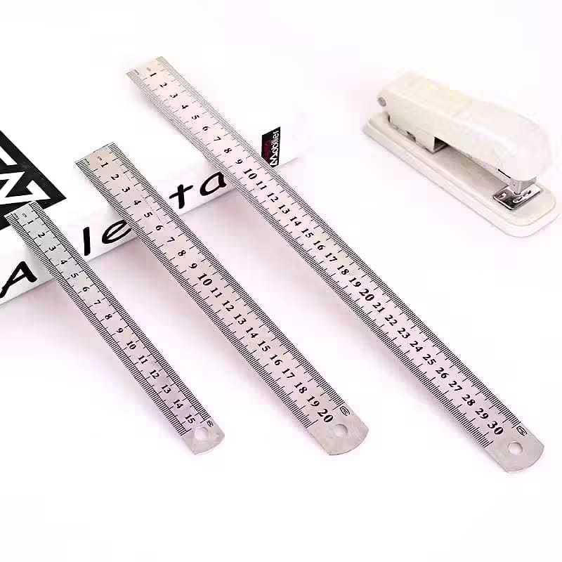 

Penggaris Besi 30CM /20CM Peralatan Sekolah / Alat Perlengkapan Sekolah