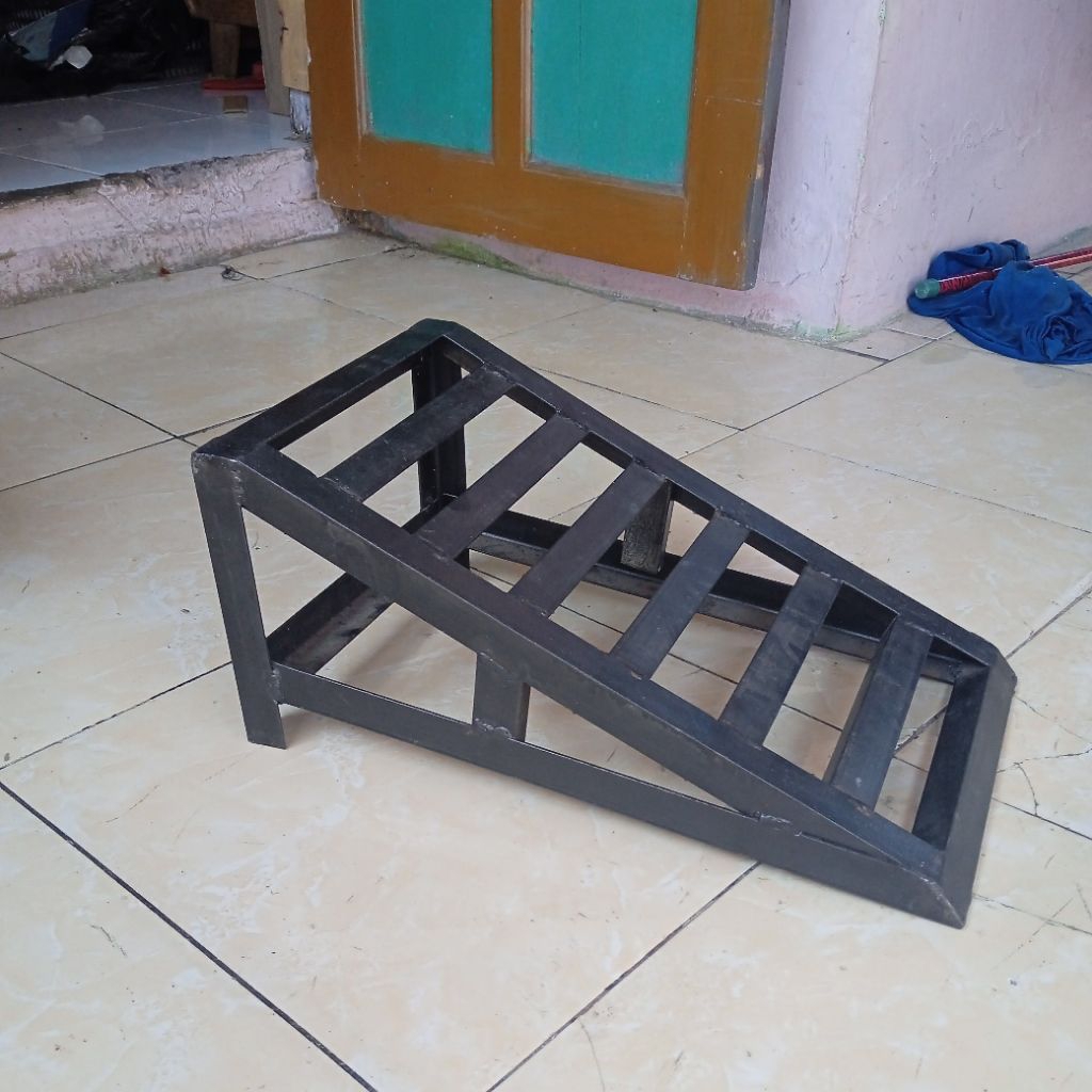 TANJAKAN MOTOR BESI SIKU, TURUNAN MOTOR, TANJAKAN MOTOR/MOBIL