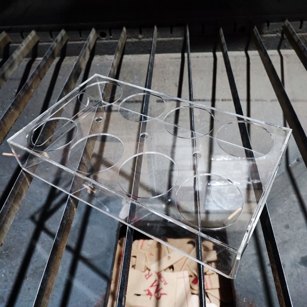 Tempat air mineral gelas 8 lubang Akrilik / Kotak Rak botol 8 lubang ACRYLIC