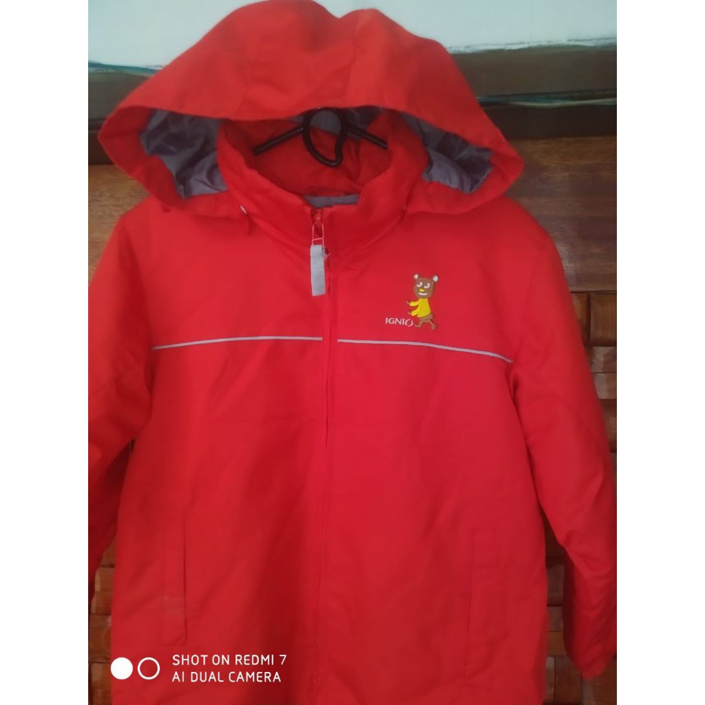 jaket outdoor anak Ignio anti air usia 4-6 tahun