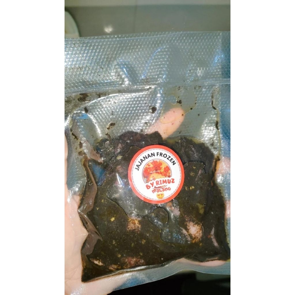 Cumi hitam utuh pedas manja