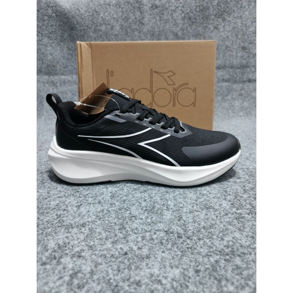 DIADORA MORGANA / DIADORA RUNNING / SEPATU HITAM / DIADORA ORIGINAL