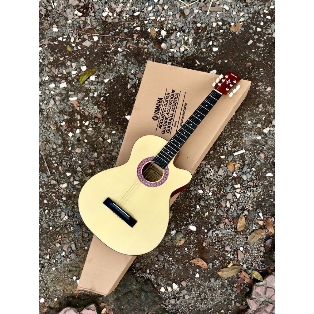 GITAR AKUSTIK PEMULA YAMAHA FG225