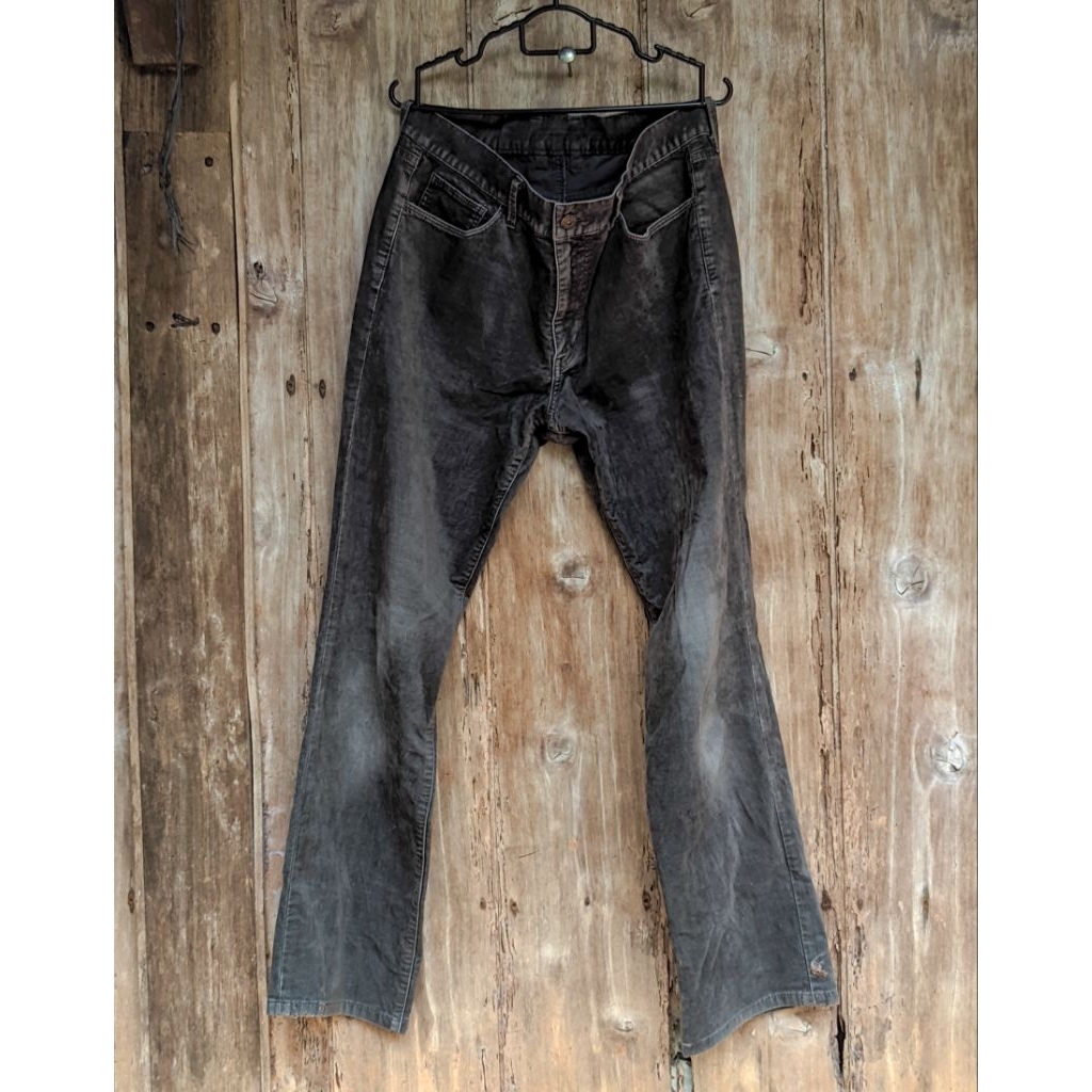 Celana Jeans Uniqlo Warna Grey Misty