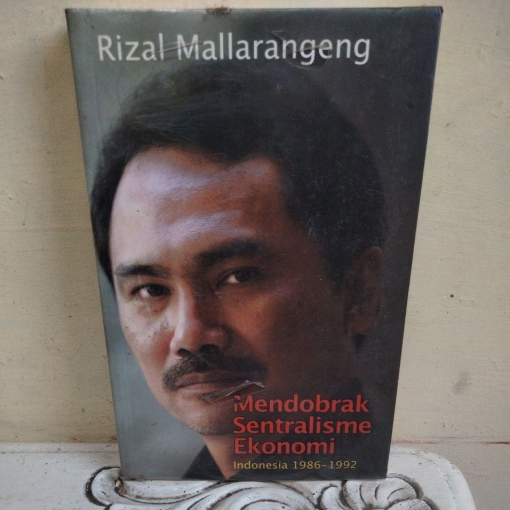 Mendobrak Sentralisme Ekonomi Rizal Malarangeng