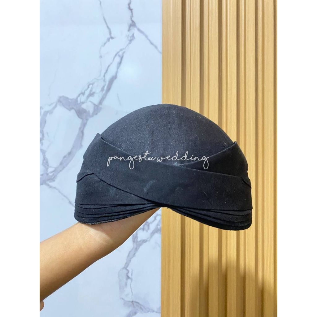 Blangkon Hitam Polos-Model Solo