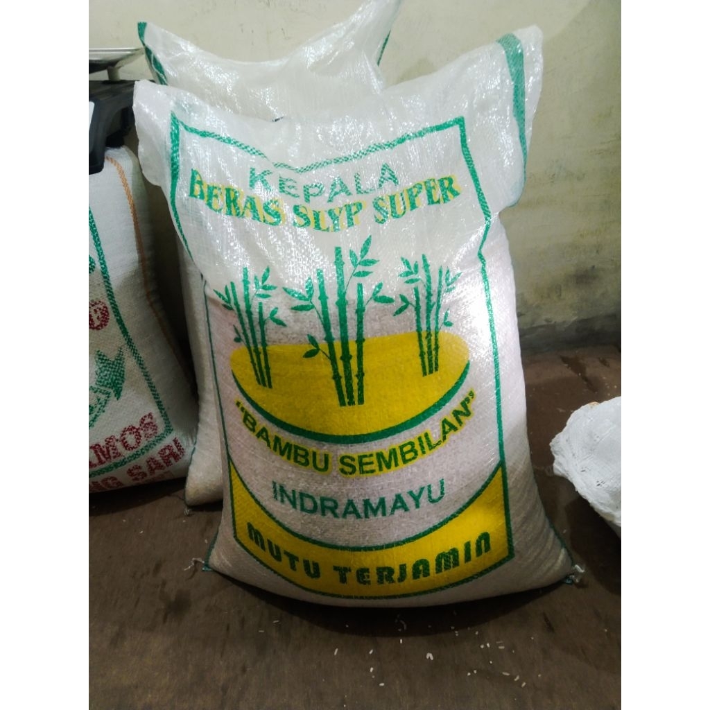 

Beras Kepala Slyp Super Bambu Sembilan Indramayu 25 KG – Mutu Terjamin