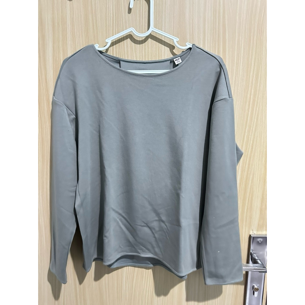 (preloved) uniqlo blouse cutton ponte sage green