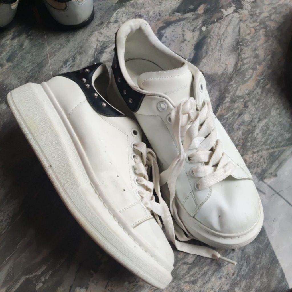 sepatu elgard Alexander McQueen bekas pakai zise 41 insole 26