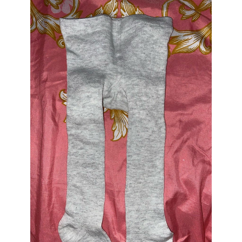 Kaos kaki leging bayi