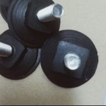 ADJUSTER LEHER KOTAK KAKI STABIL 5 *2 12M PELINDUNG KAKI MEJA DAN KAKI KURSI BESI SIKU ENGSEL LEMARI