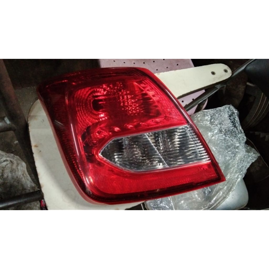 LAMPU BELAKANG DATSUN GO+ ORIGINAL, STOPLAMP DATSUN GO ORIGINAL, LAMPU REM DATSUN GO