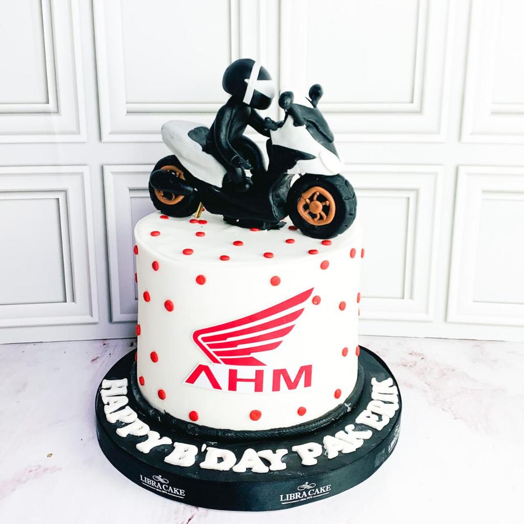 

Kue Ulang tahun/Birthday cake/Kue Ultah Tema Motor/Motor Cake/Kue Birthday Jakarta