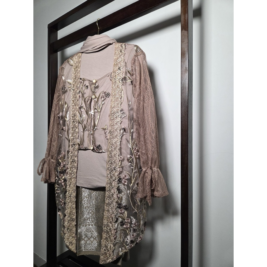 Kebaya modern preloved (kebaya saja)