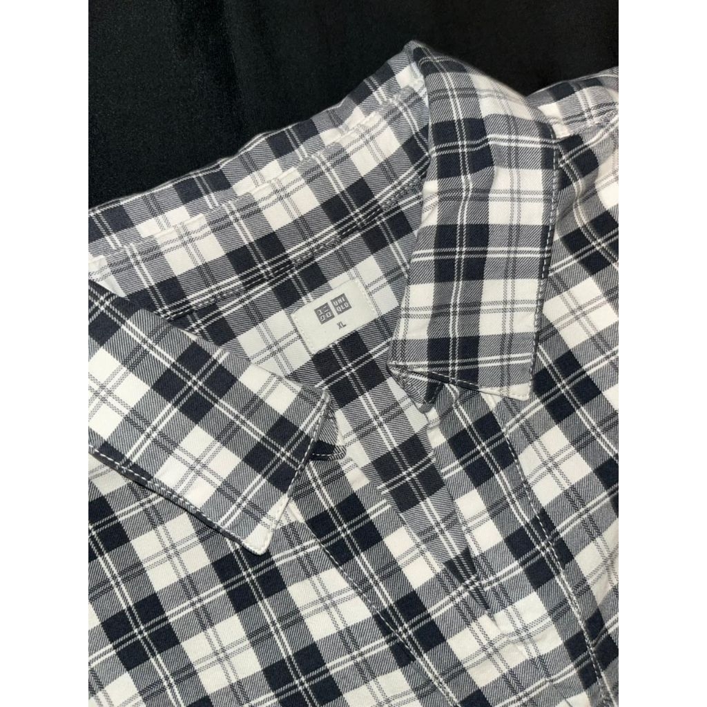 Uniqlo Black & White Flannel Shirt