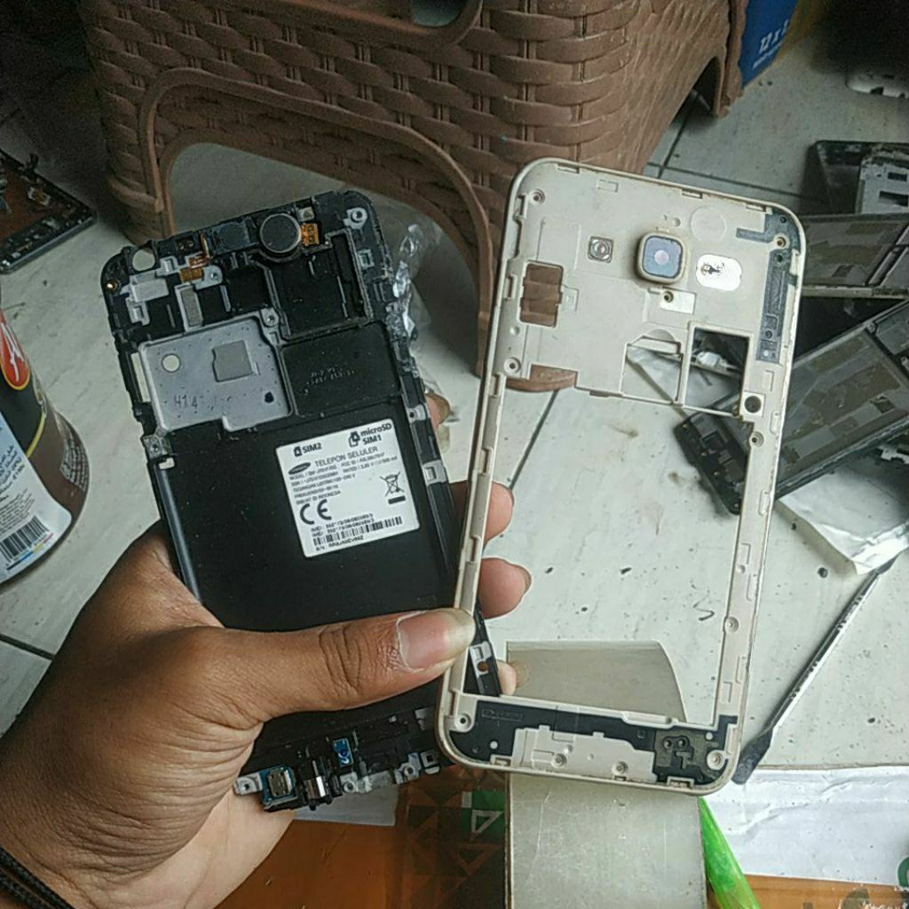 Frame+ Bazzel bekas Samsung galaxy j7 core/j701f,kurang tombol
