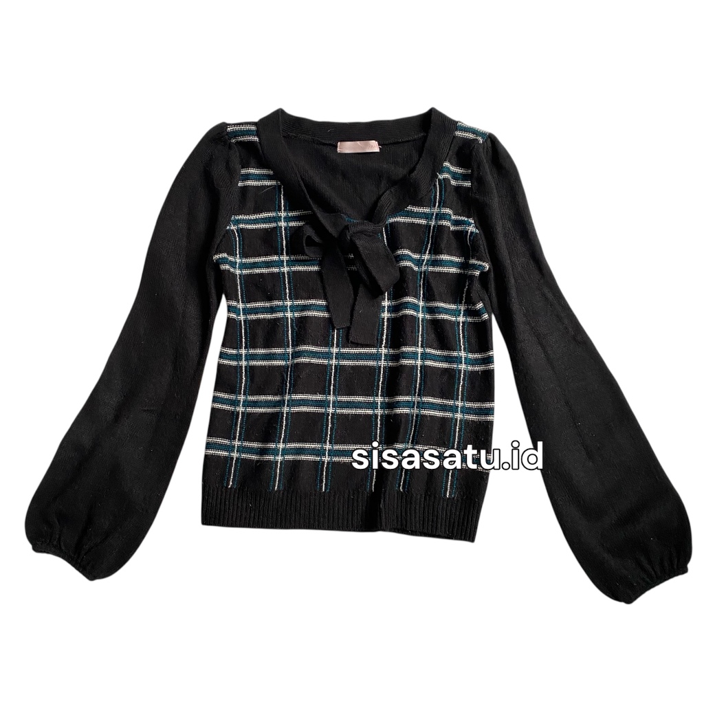sisasatu - [PRELOVED] korean black blouse