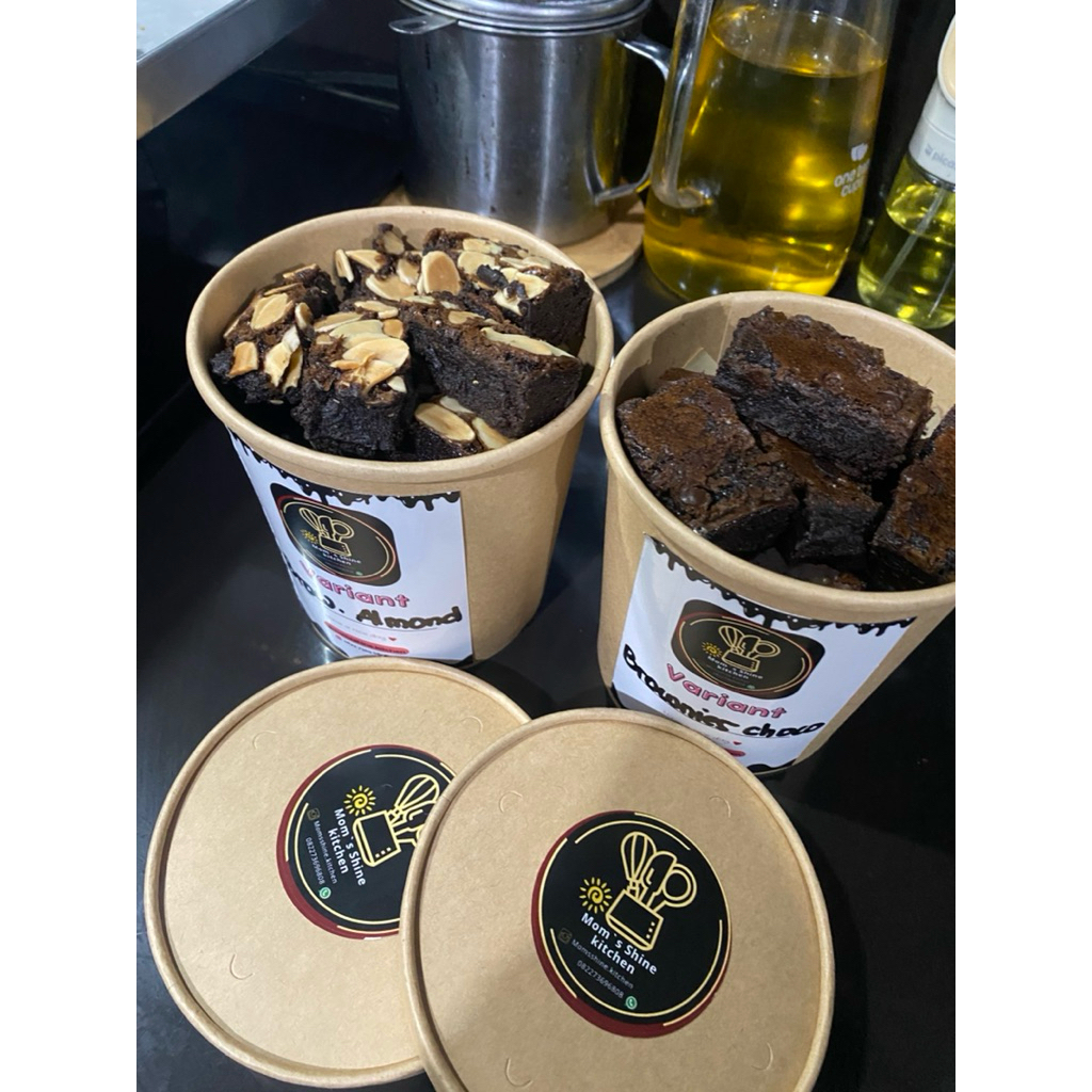 

BROWNIES FUDGY BY MOMSSHINE KITCHEN