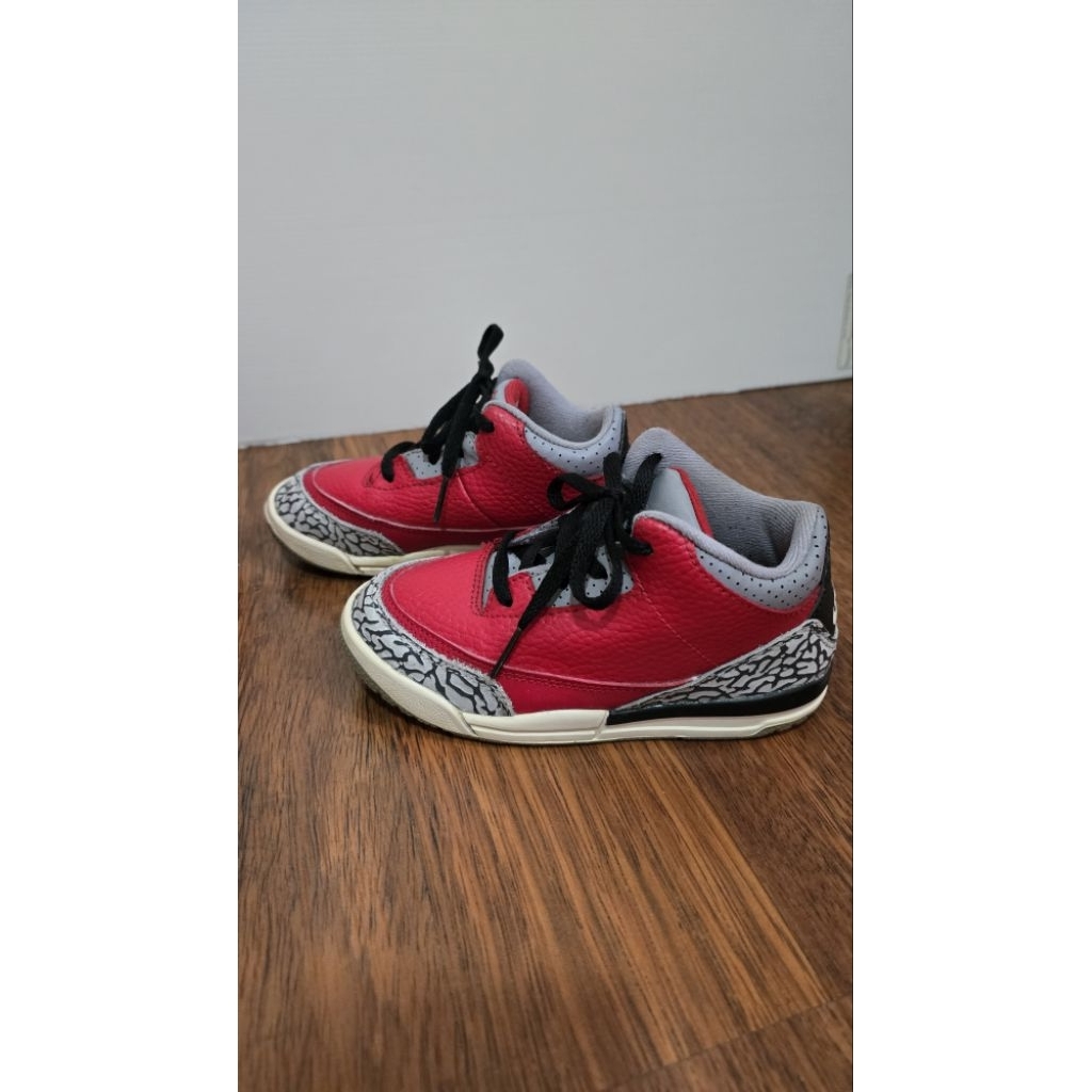 NIKE Air Jordan 3 Retro SE TD (PRELOVED, good condition), Size 10C, Fire Red, kids Size, Complete wi