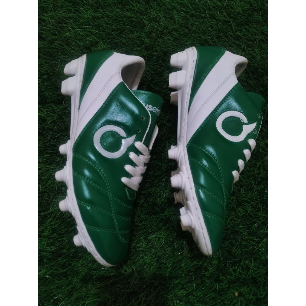 SEPATU BOLA MURAH BAHAN KULIT ASLI