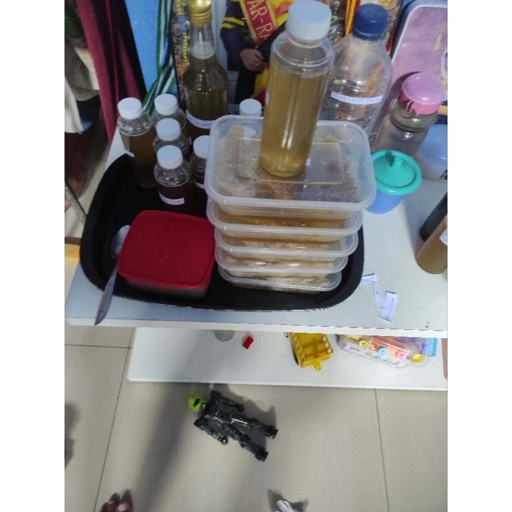 

madu murni asli dari hutan Purwakarta Jawa Barat lebah odeng