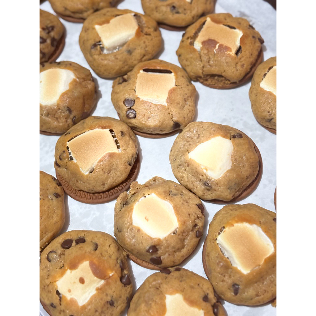 

SMORES COOKIE