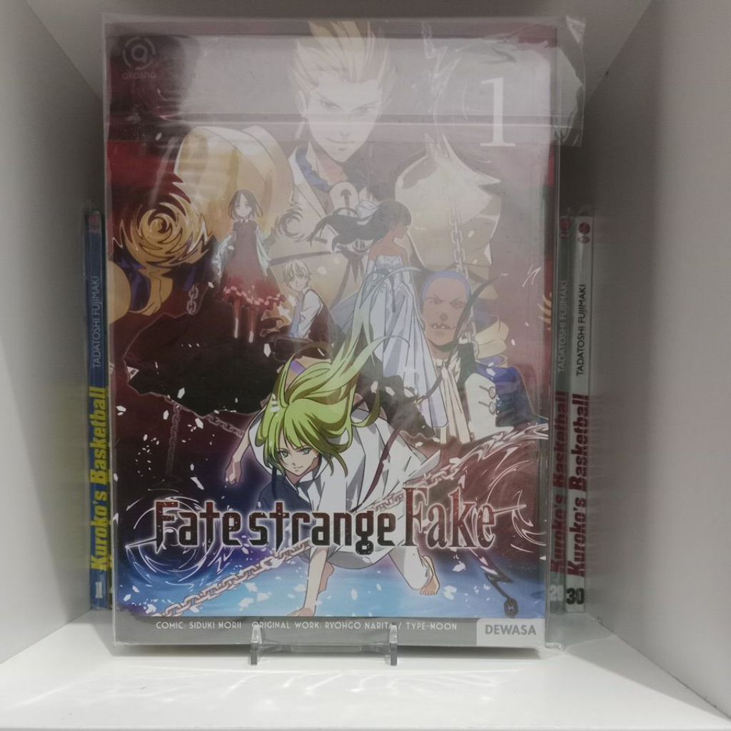 Komik Fate Strange Fake Volume 01