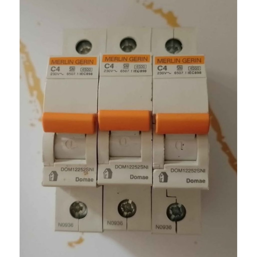 MCB Merlin gerin 1P C4