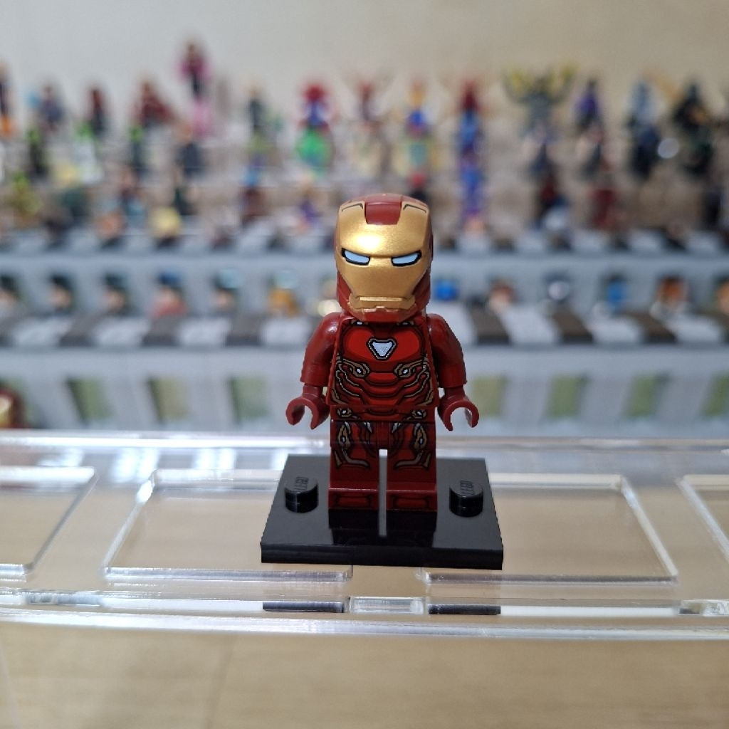 Lego Minifigure Iron Man - Mark 50 Armor, Small Helmet Visor SH0496