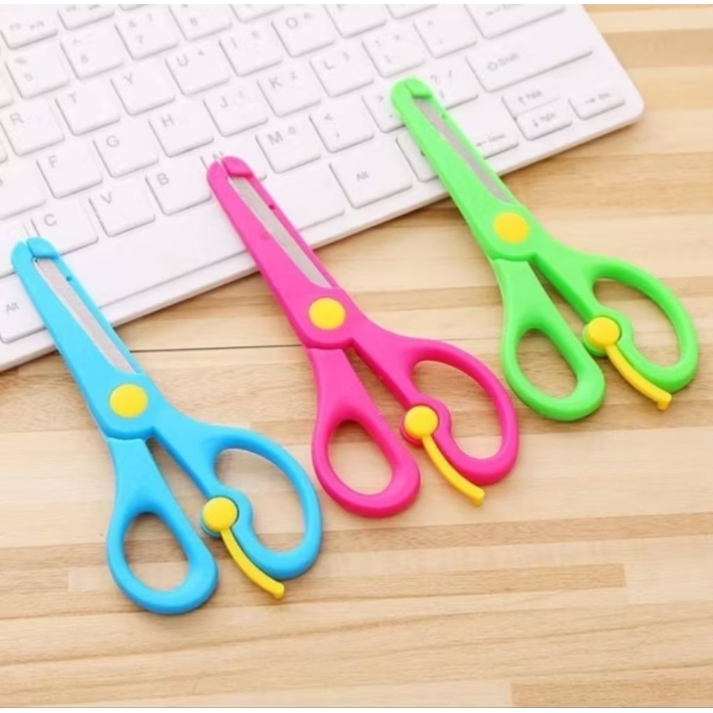 

Gunting Kertas Aman Untuk Anak Warna Warni