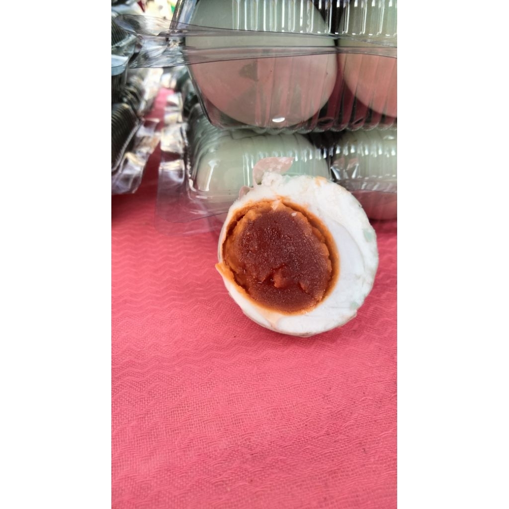 

Telur bebek asin matang masir